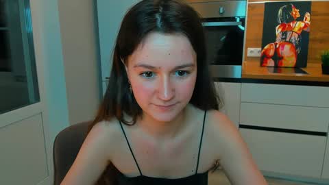 Snapshot of ameli_moon chatting on December 7, 2024, 2:35 pm Eileen online show from December 7, 2024, 2:35 pm