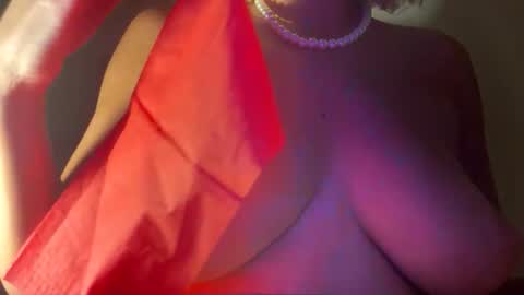 Beatrice online show from November 2, 2025, 8:00 pm