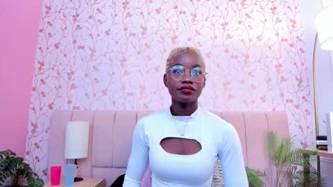 Amelia Adams online show from December 2, 2025, 7:09 pm