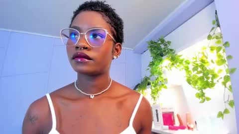 Snapshot of amelia_adms chatting on June 27, 2026, 12:33 pm Amelia Adams online show from June 27, 2026, 12:33 pm