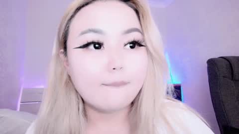 Snapshot of amelia_sunlight chatting on December 11, 2024, 8:50 pm Amelia online show from December 11, 2024, 8:50 pm