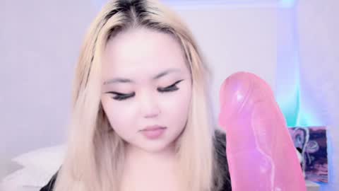 Snapshot of amelia_sunlight chatting on January 8, 2025, 8:39 pm Amelia online show from January 8, 2025, 8:39 pm