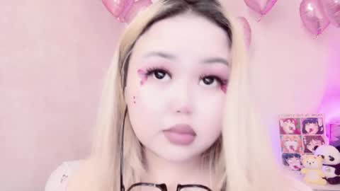 Snapshot of amelia_sunlight chatting on February 14, 2025, 12:41 am Amelia online show from February 14, 2025, 12:41 am