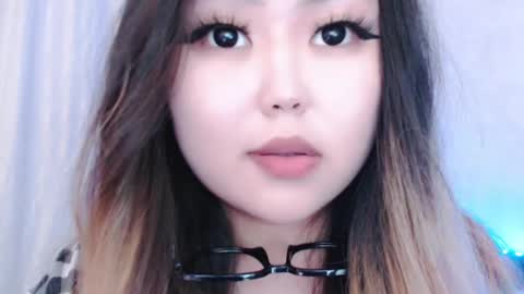 Snapshot of amelia_sunlight chatting on June 5, 2026, 5:51 pm Amelia online show from June 5, 2026, 5:51 pm