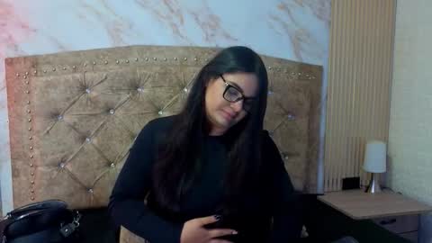 AMELIA CASTELL  online show from March 22, 2026, 3:15 pm