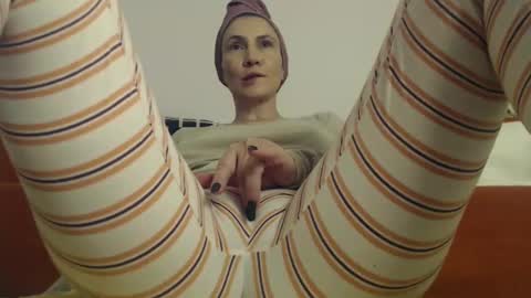 AME  or  Amelia online show from December 2, 2024, 11:29 pm