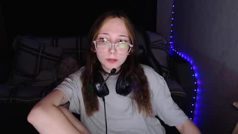 Snapshot of ameliakamishiro chatting on October 14, 2025, 9:15 pm Amelia online show from October 14, 2025, 9:15 pm