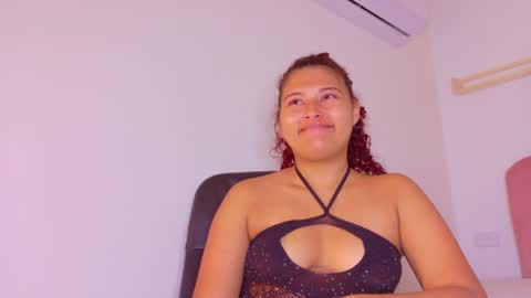 Snapshot of amelialaurent_ chatting on June 20, 2026, 5:38 pm amelialaurent_ online show from June 20, 2026, 5:38 pm