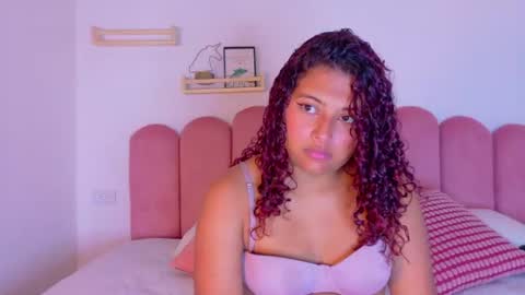 Snapshot of amelialaurent_ chatting on July 16, 2026, 6:25 pm amelialaurent_ online show from July 16, 2026, 6:25 pm