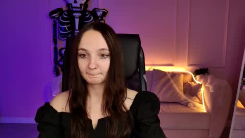 Amelia online show from October 24, 2025, 10:55 am