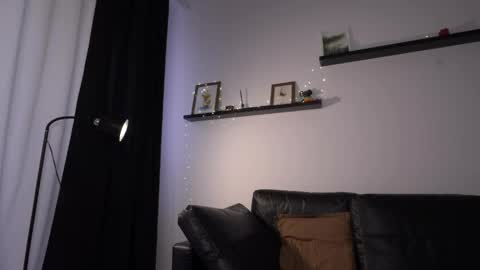 Amelia   online show from April 4, 2026, 2:25 pm