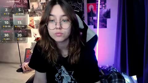 Snapshot of ameliameadd chatting on October 9, 2025, 8:45 am Amelia online show from October 9, 2025, 8:45 am