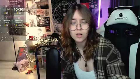 Snapshot of ameliameadd chatting on October 28, 2025, 9:24 am Amelia online show from October 28, 2025, 9:24 am