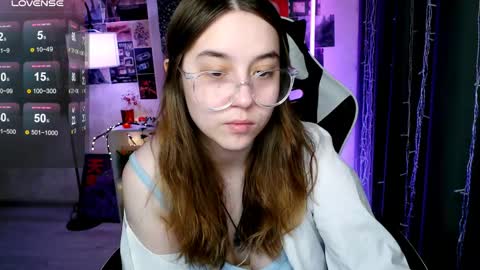 Snapshot of ameliameadd chatting on May 6, 2026, 7:46 am Amelia online show from May 6, 2026, 7:46 am