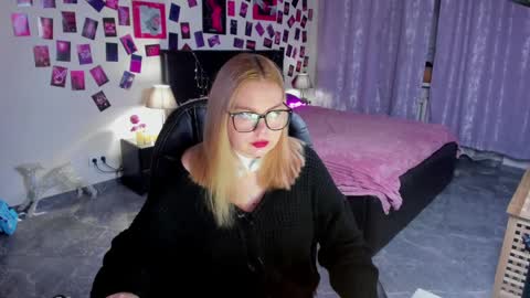 Snapshot of ameliamerris chatting on April 8, 2026, 10:43 pm Amelia online show from April 8, 2026, 10:43 pm