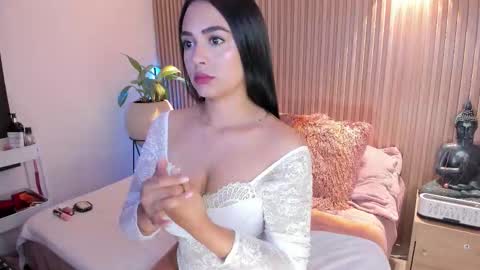 Snapshot of amelie_x chatting on February 5, 2026, 2:38 am Amelie online show from February 5, 2026, 2:38 am