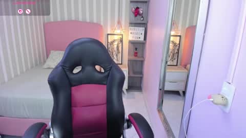 Victoria online show from September 30, 2025, 7:30 pm