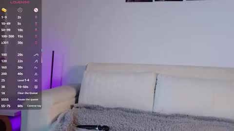 Victoria online show from February 22, 2026, 9:24 pm