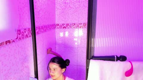 Amelia online show from April 1, 2026, 9:12 pm