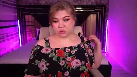 Snapshot of amellywhite chatting on June 29, 2026, 12:49 pm Alina online show from June 29, 2026, 12:49 pm