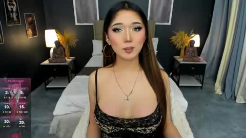Snapshot of amethyst_claire chatting on May 11, 2026, 10:21 am Claire online show from May 11, 2026, 10:21 am