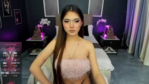 Snapshot of amethyst_claire chatting on June 23, 2026, 8:34 am Claire online show from June 23, 2026, 8:34 am
