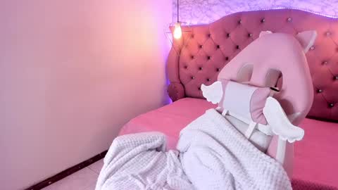 Snapshot of ametrix_ chatting on January 11, 2025, 9:57 pm online show from January 11, 2025, 9:57 pm