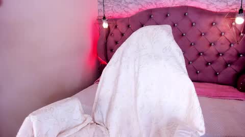 Snapshot of ametrix_ chatting on February 12, 2025, 7:13 pm online show from February 12, 2025, 7:13 pm