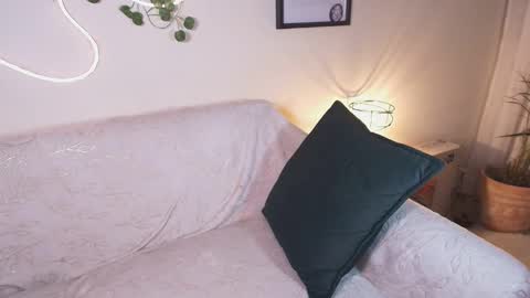      online show from January 18, 2026, 11:52 pm