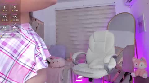 Snapshot of ami_sweet_19 chatting on September 10, 2025, 12:54 am Ami  online show from September 10, 2025, 12:54 am