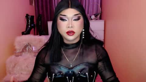 Queen Mireska online show from October 4, 2025, 12:47 pm