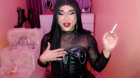 Queen Mireska online show from October 10, 2025, 2:05 pm