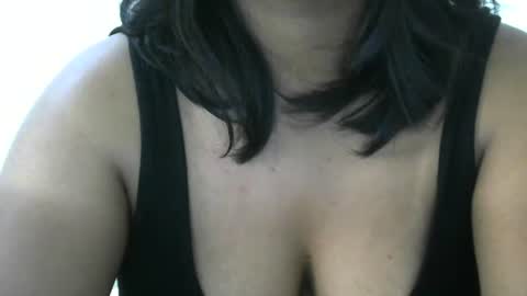 Snapshot of amichouu chatting on November 26, 2025, 9:54 am amichouu online show from November 26, 2025, 9:54 am