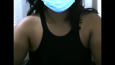 Snapshot of amichouu chatting on December 1, 2025, 7:30 pm amichouu online show from December 1, 2025, 7:30 pm