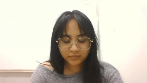 amienowland online show from April 30, 2026, 11:16 am