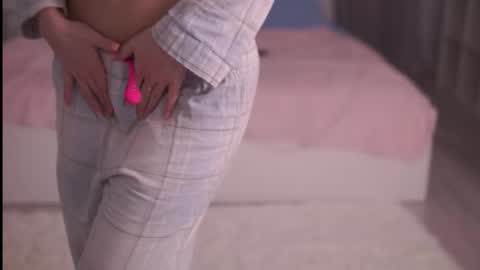 Emily online show from December 2, 2025, 7:42 pm