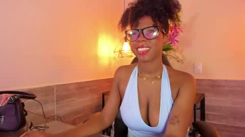 Snapshot of amirajones chatting on June 19, 2026, 8:45 pm amirajones online show from June 19, 2026, 8:45 pm