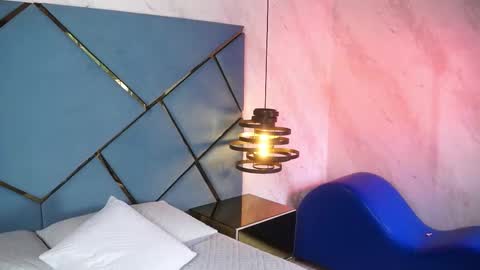 ammy durand online show from March 18, 2026, 7:06 pm