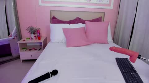 Snapshot of ammy_leee_ chatting on March 9, 2025, 12:42 am Ammyy online show from March 9, 2025, 12:42 am