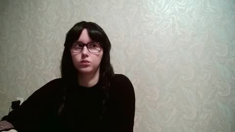 Amomira online show from December 13, 2025, 8:04 pm