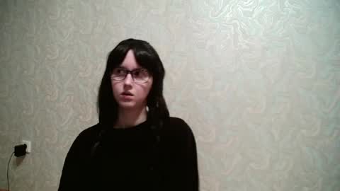 Amomira honeyx online show from May 5, 2026, 4:48 pm