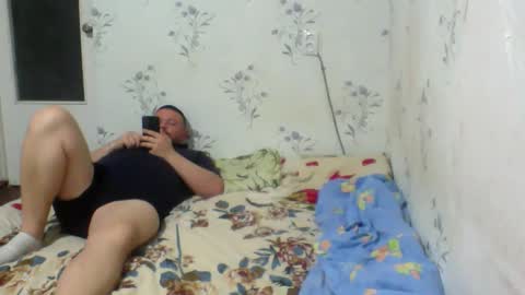 amoncik1987liv online show from May 8, 2026, 7:52 pm