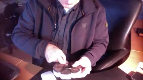 Snapshot of amor2200 chatting on December 11, 2024, 8:04 am Amor2200 online show from December 11, 2024, 8:04 am