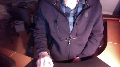 Snapshot of amor2200 chatting on December 27, 2024, 3:37 pm Amor2200 online show from December 27, 2024, 3:37 pm