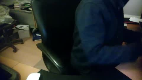 Snapshot of amor2200 chatting on December 27, 2024, 6:53 pm Amor2200 online show from December 27, 2024, 6:53 pm