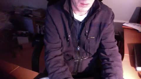 Snapshot of amor2200 chatting on January 2, 2025, 3:40 pm Amor2200 online show from January 2, 2025, 3:40 pm