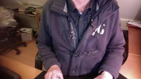 Snapshot of amor2200 chatting on January 3, 2025, 7:29 pm Amor2200 online show from January 3, 2025, 7:29 pm