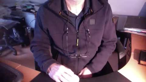 Snapshot of amor2200 chatting on January 21, 2025, 8:19 am Amor2200 online show from January 21, 2025, 8:19 am