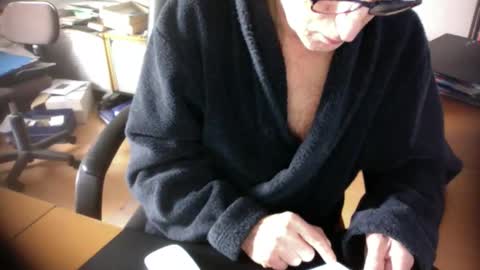 Snapshot of amor2200 chatting on January 31, 2025, 8:54 am Amor2200 online show from January 31, 2025, 8:54 am