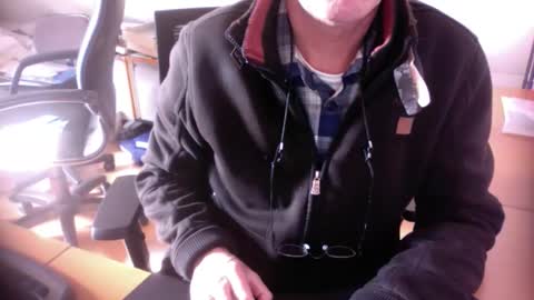 Snapshot of amor2200 chatting on March 3, 2025, 11:11 am Amor2200 online show from March 3, 2025, 11:11 am